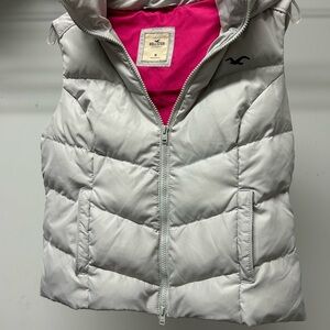 Hollister Light Gray Puffer Vest
